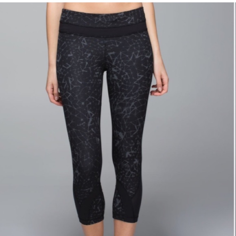 Lululemon Blue/Black Run Inspire Leggings Crop Size 6